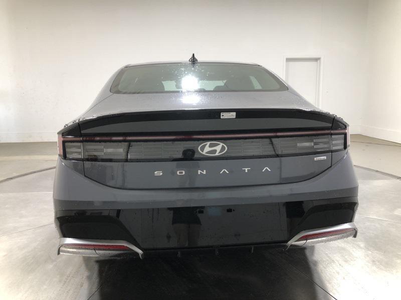 new 2025 Hyundai Sonata Hybrid car, priced at $29,227