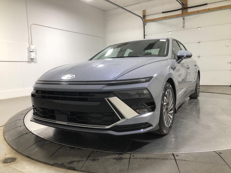 new 2025 Hyundai Sonata Hybrid car, priced at $29,227