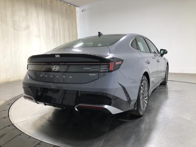 new 2025 Hyundai Sonata Hybrid car, priced at $30,827