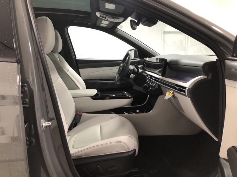 new 2025 Hyundai Tucson car, priced at $38,100