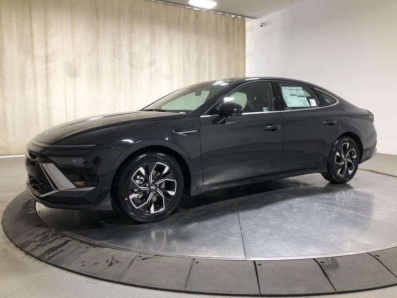 new 2025 Hyundai Sonata car, priced at $27,985