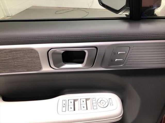 new 2025 Hyundai SANTA FE HEV car, priced at $46,930