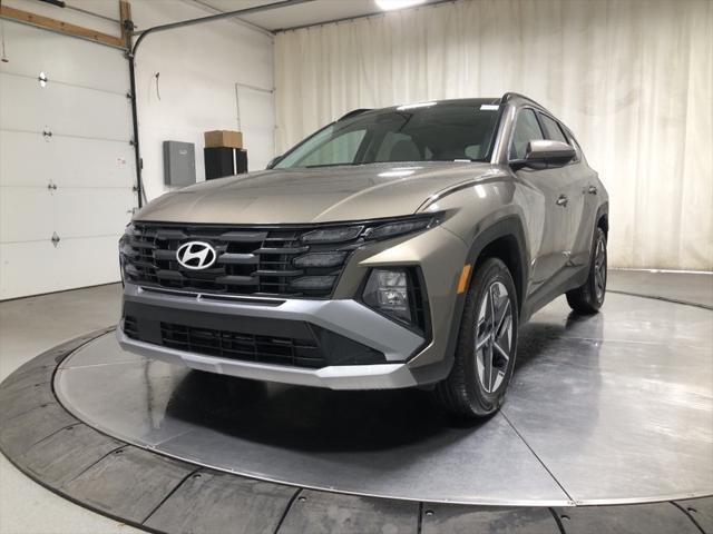 new 2025 Hyundai TUCSON Hybrid car, priced at $36,521