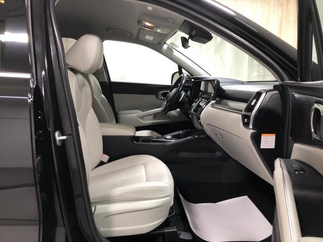 used 2022 Kia Sorento Hybrid car, priced at $26,600