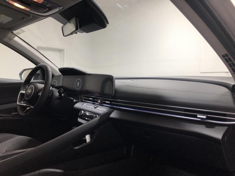 new 2025 Hyundai Elantra car, priced at $25,546