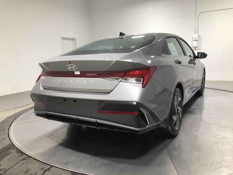 new 2025 Hyundai Elantra car, priced at $25,546