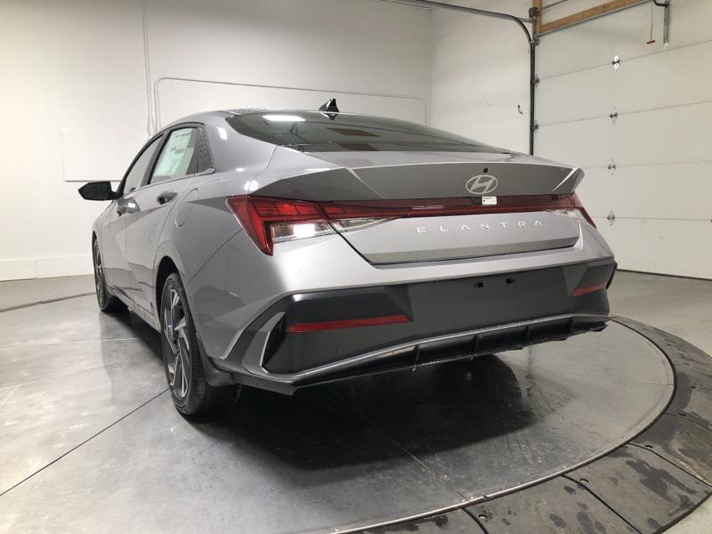 new 2025 Hyundai Elantra car, priced at $25,546