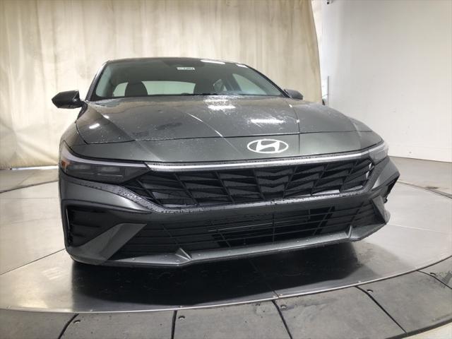 new 2025 Hyundai Elantra car, priced at $22,218