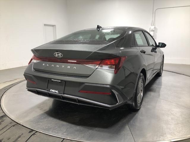 new 2025 Hyundai Elantra car, priced at $22,218