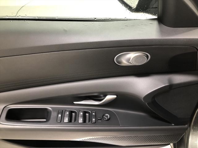 new 2025 Hyundai Elantra car, priced at $22,218