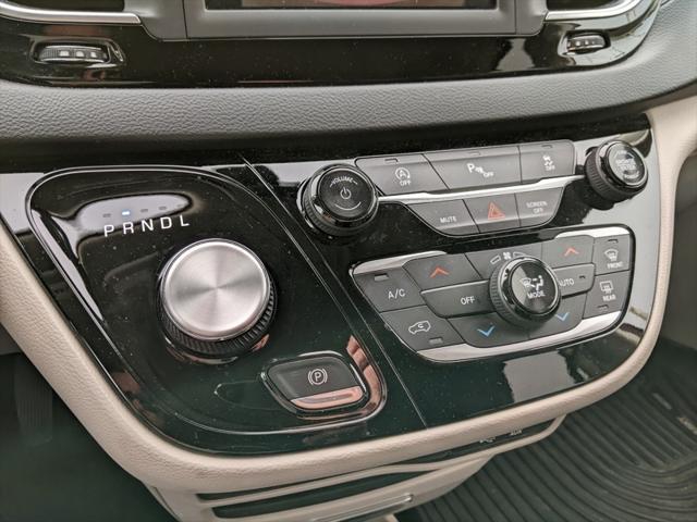 used 2020 Chrysler Pacifica car, priced at $16,700