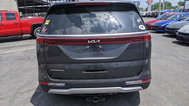 used 2023 Kia Carnival car, priced at $28,700