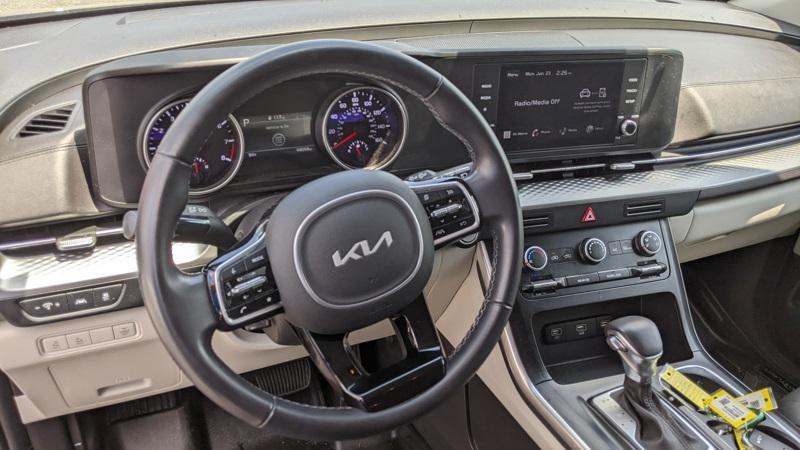 used 2023 Kia Carnival car, priced at $28,700