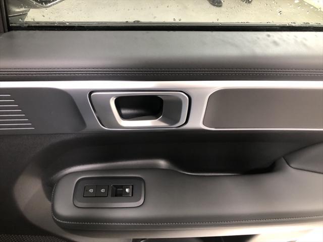 new 2025 Hyundai Santa Fe car, priced at $38,977