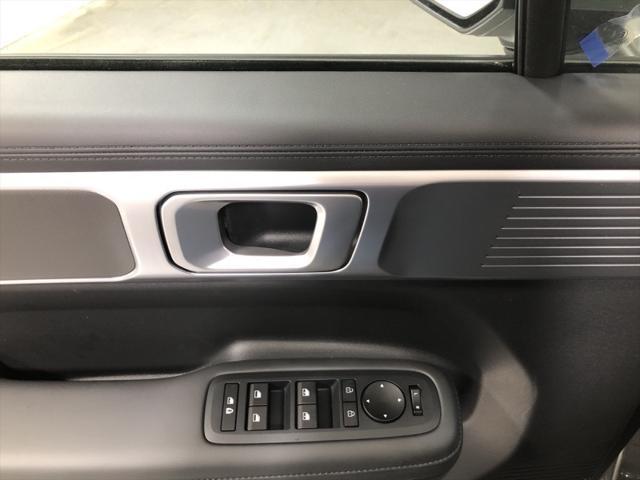 new 2025 Hyundai Santa Fe car, priced at $38,977