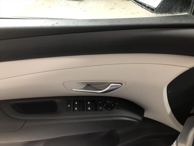 new 2025 Hyundai Tucson car, priced at $29,614