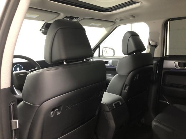 new 2025 Hyundai Santa Fe car, priced at $41,998