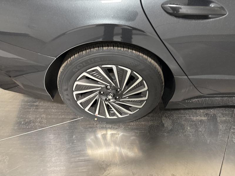 new 2025 Hyundai Sonata Hybrid car, priced at $28,998