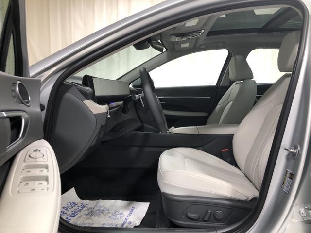 new 2025 Hyundai Sonata Hybrid car, priced at $37,126