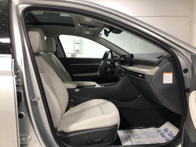 new 2025 Hyundai Sonata Hybrid car, priced at $37,126