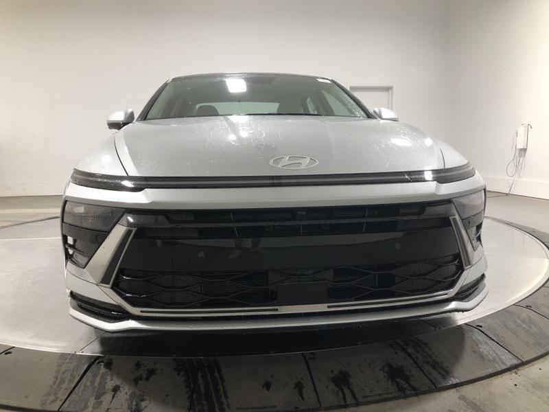 new 2025 Hyundai Sonata Hybrid car, priced at $36,626