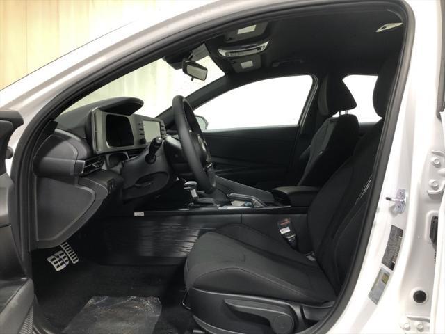 new 2025 Hyundai Elantra car, priced at $23,321