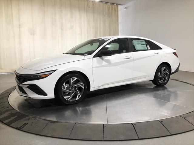 new 2025 Hyundai Elantra car, priced at $23,321