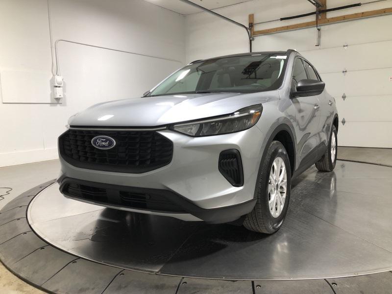 used 2024 Ford Escape car, priced at $25,500