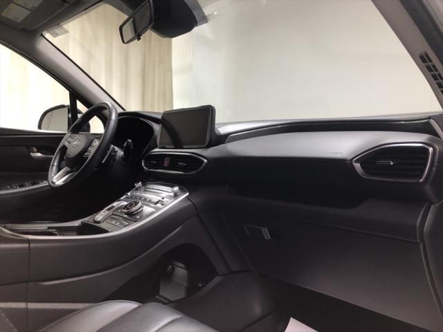 used 2023 Hyundai Santa Fe car, priced at $28,000
