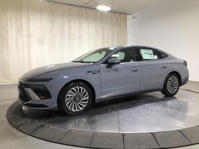 new 2025 Hyundai Sonata Hybrid car, priced at $31,048