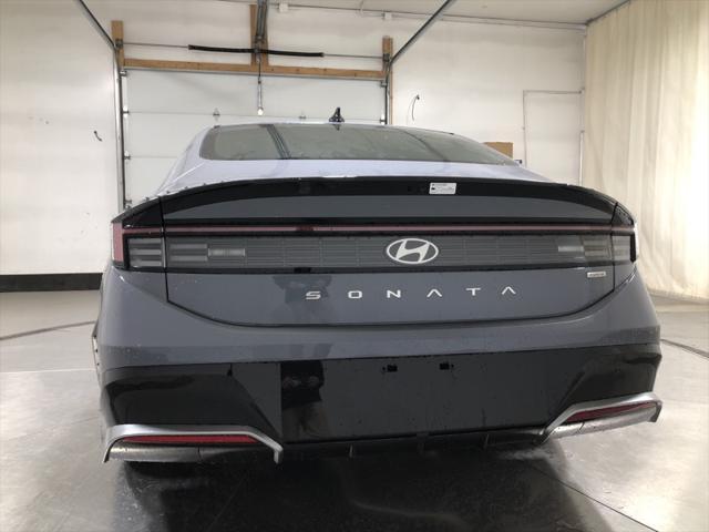 new 2025 Hyundai Sonata Hybrid car, priced at $31,048