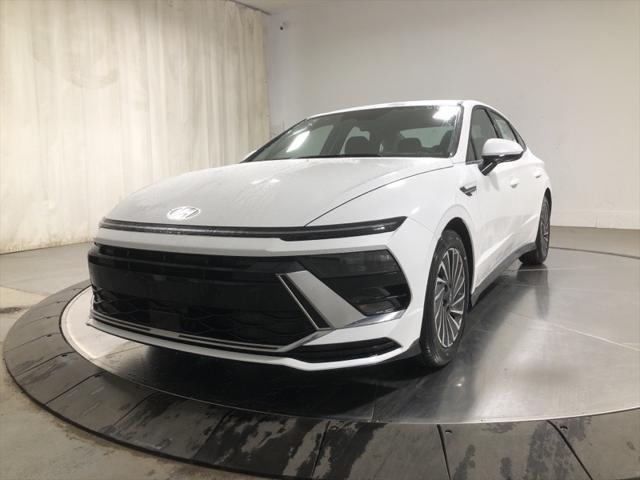 new 2025 Hyundai Sonata Hybrid car, priced at $31,868