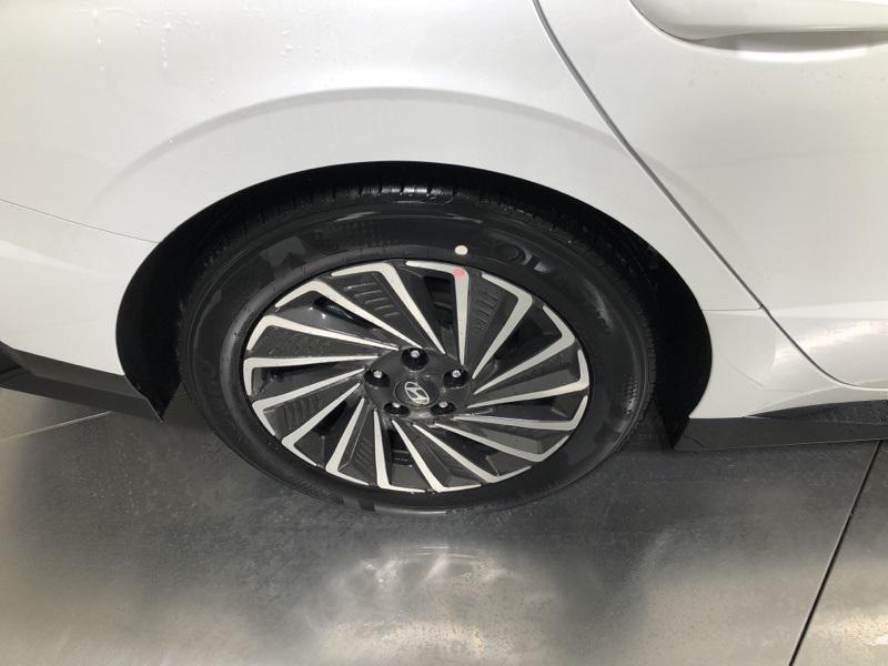 new 2025 Hyundai Sonata Hybrid car, priced at $29,762