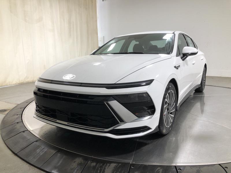 new 2025 Hyundai Sonata Hybrid car, priced at $29,762