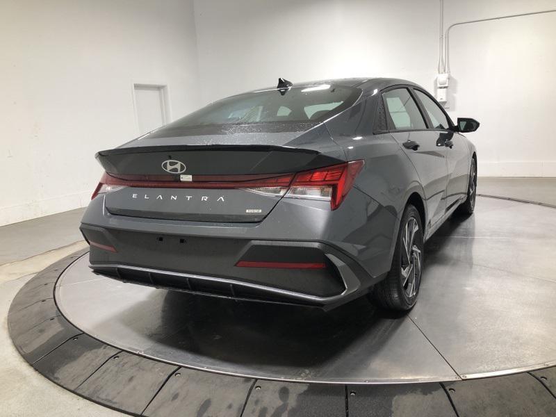 new 2025 Hyundai Elantra car, priced at $26,289