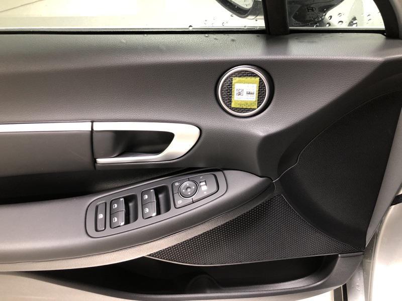 new 2025 Hyundai Sonata Hybrid car, priced at $29,280