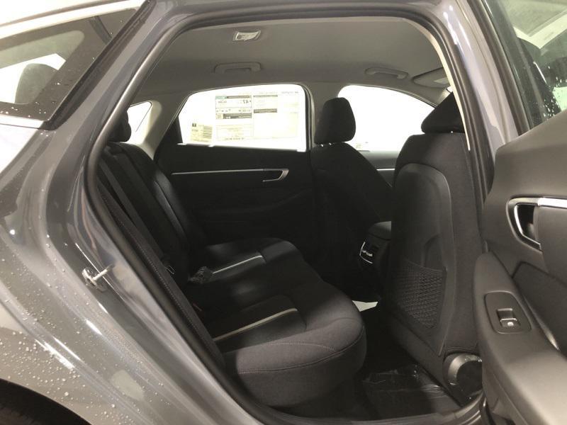new 2025 Hyundai Sonata Hybrid car, priced at $30,347