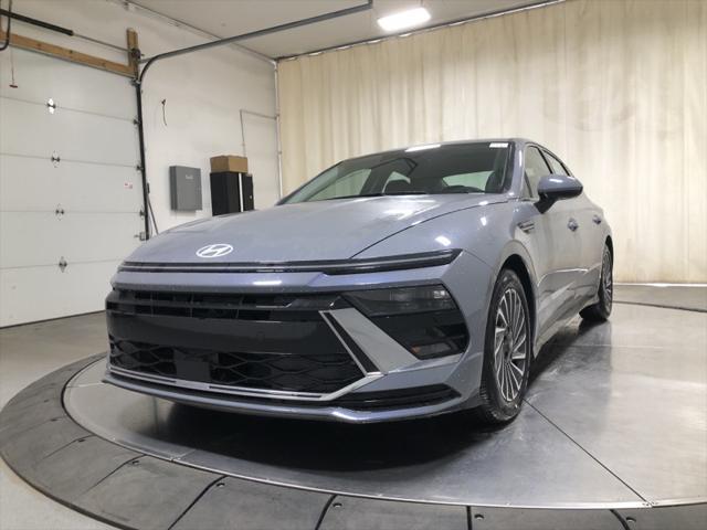 new 2025 Hyundai Sonata Hybrid car, priced at $30,847
