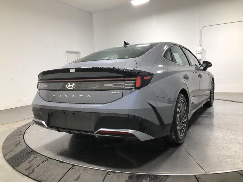 new 2025 Hyundai Sonata Hybrid car, priced at $30,347