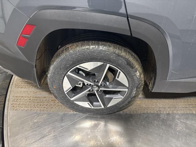 new 2025 Hyundai Tucson car, priced at $33,885