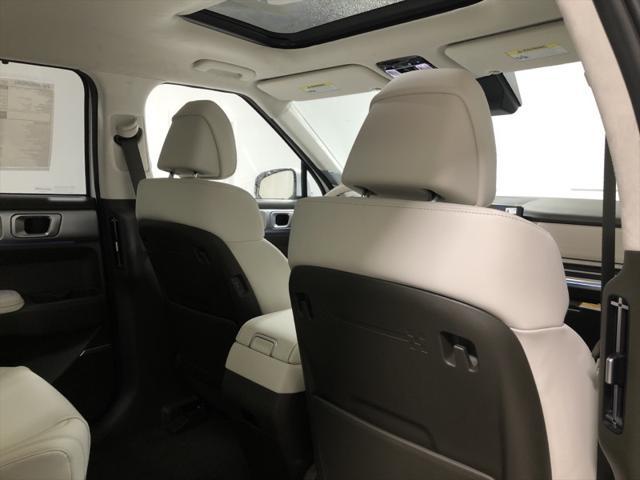 new 2025 Hyundai SANTA FE HEV car, priced at $46,872