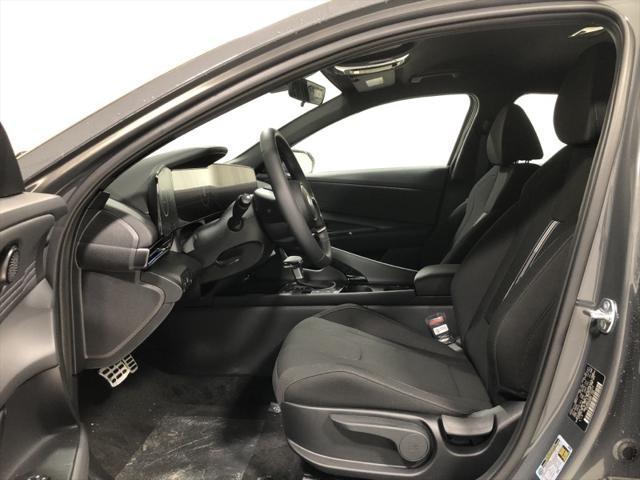 new 2025 Hyundai Elantra car, priced at $27,039