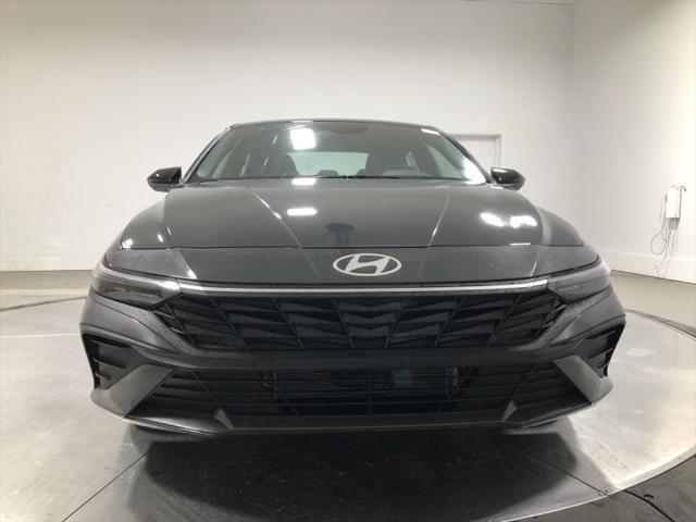 new 2025 Hyundai Elantra car, priced at $27,039