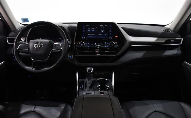 used 2021 Toyota Highlander car, priced at $31,750