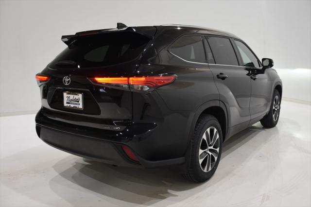 used 2021 Toyota Highlander car, priced at $31,750