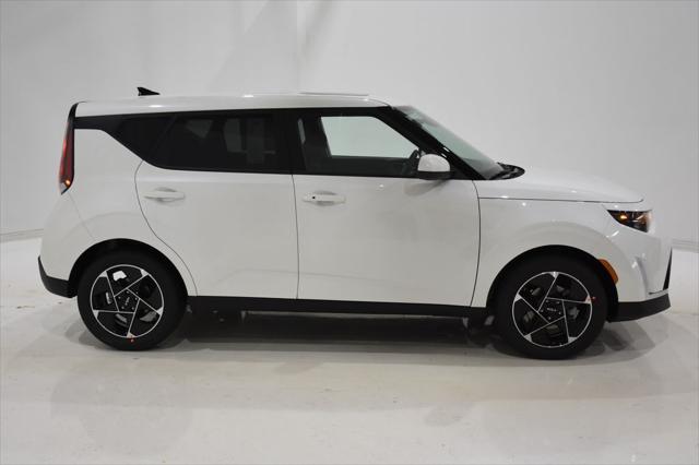 new 2025 Kia Soul car, priced at $24,556