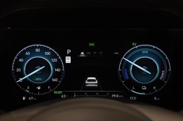new 2025 Hyundai Elantra car, priced at $29,719
