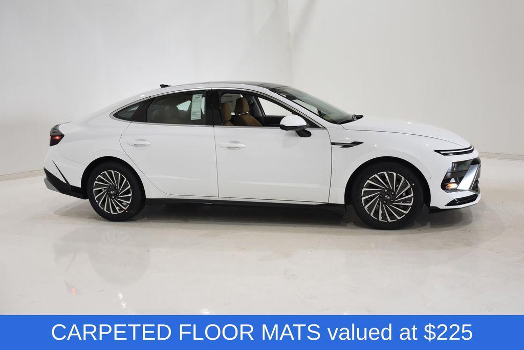 new 2025 Hyundai Sonata Hybrid car, priced at $36,290