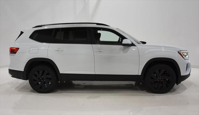 new 2025 Volkswagen Atlas car, priced at $42,089