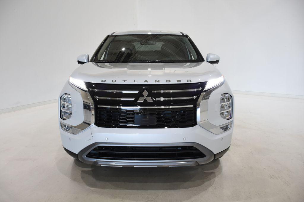 new 2025 Mitsubishi Outlander car, priced at $35,378